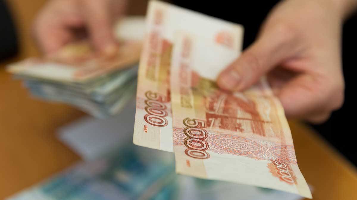 ПФР рассказал о выплате 10 000 рублей всем пенсионерам до 31 октября