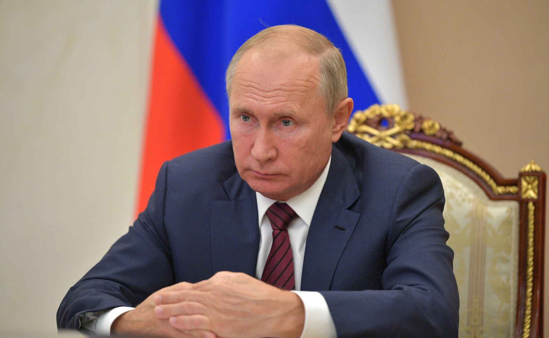 Путин объявил нерабочие дни с 20 октября по 7 ноября