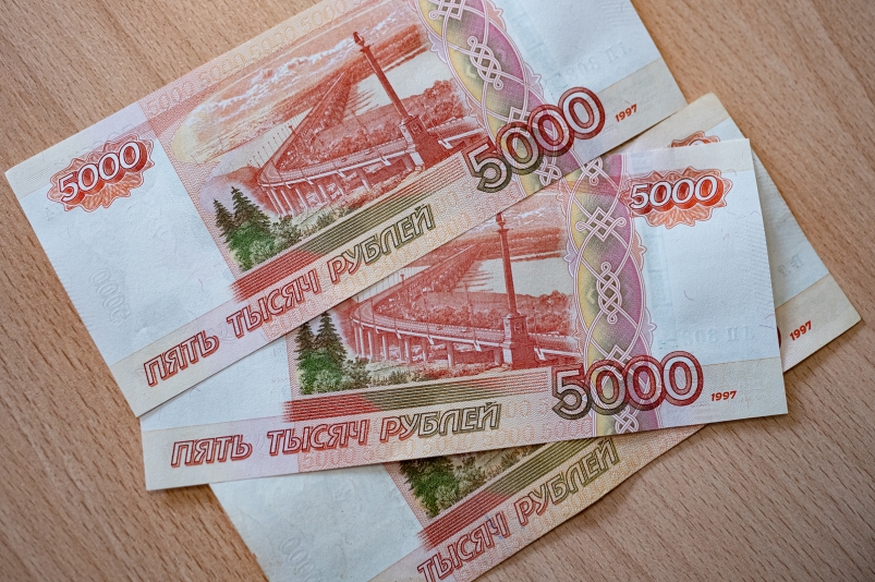 По 14 000 рублей каждому: Пенсионный Фонд РФ обрадовал россиян выплатой