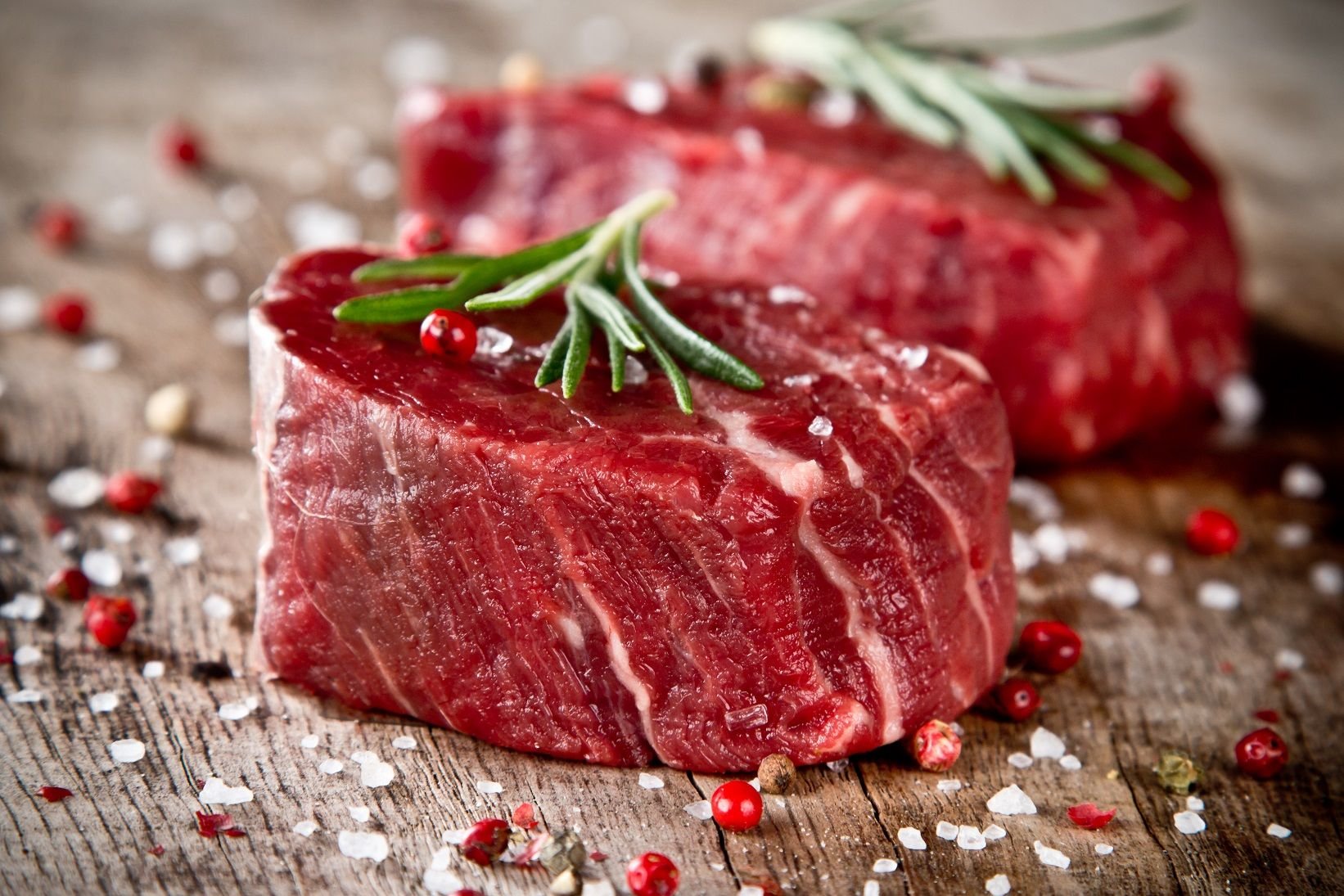 Доктор Мясников развенчал миф о вреде красного мяса