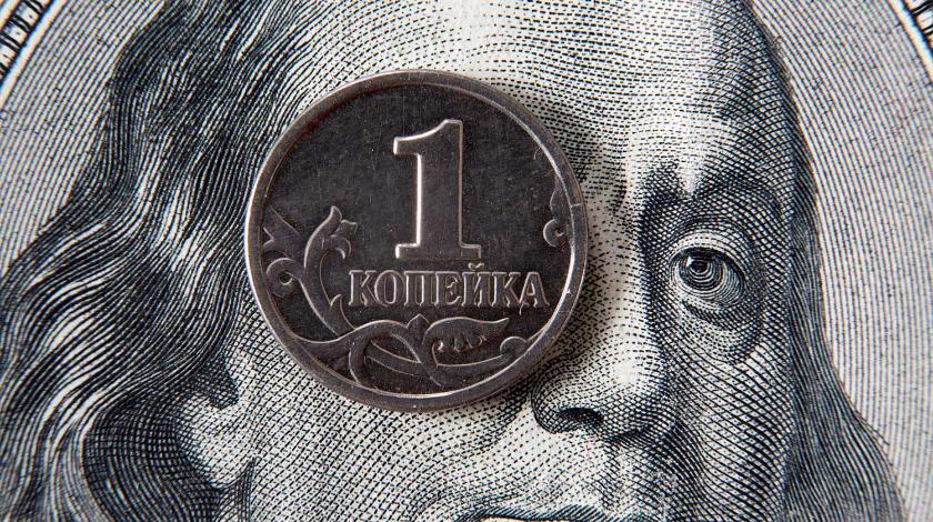 Девальвация неизбежна: депутат Госдумы дал советы россиянам накануне обнуления рубля