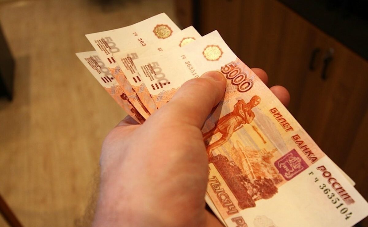 Неработающим пенсионерам будут выплачивать по 20 000 рублей: в Госдуме сделали заявление