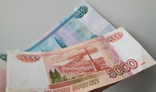Россиянам начнут выплачивать по 5800 рублей в автоматическом режиме, сообщил Минтруд