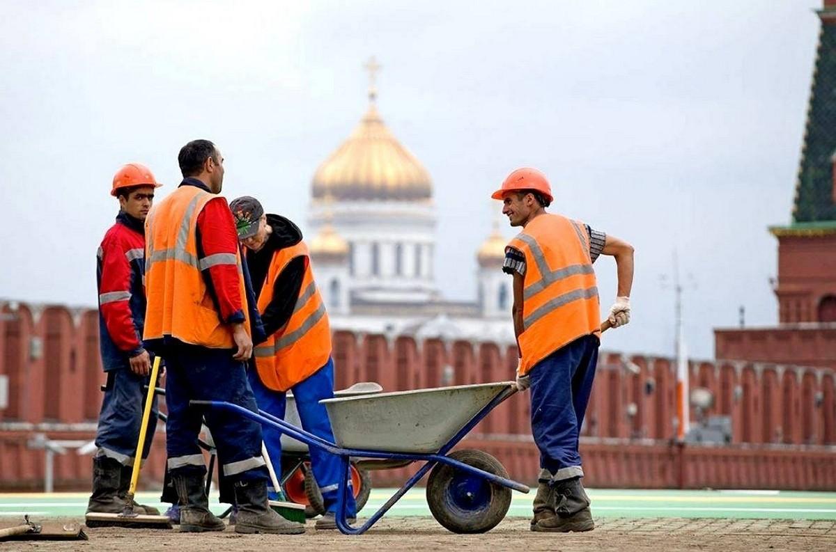 Госдума отклонила законопроект об упрощенном ввозе в Россию трудовых мигрантов