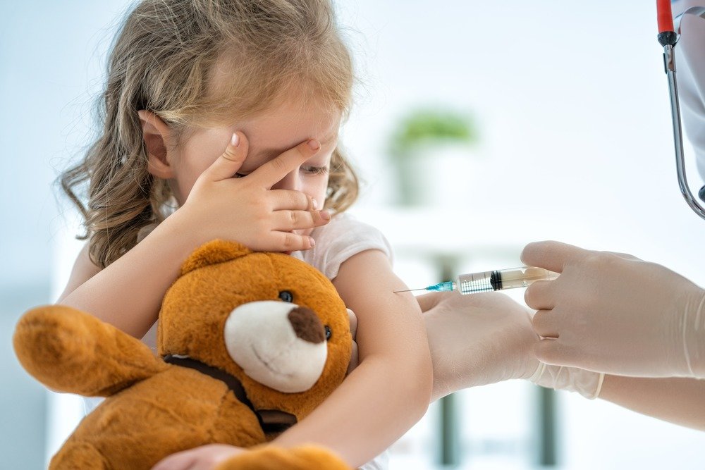 Детей не надо вакцинировать от COVID-19! Призывает академик РАН